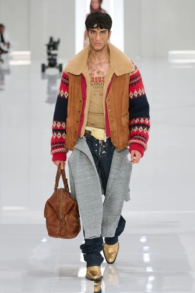 Look 13